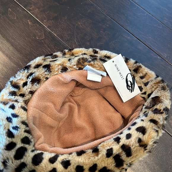 Nine West leopard faux fur bucket hat NWT